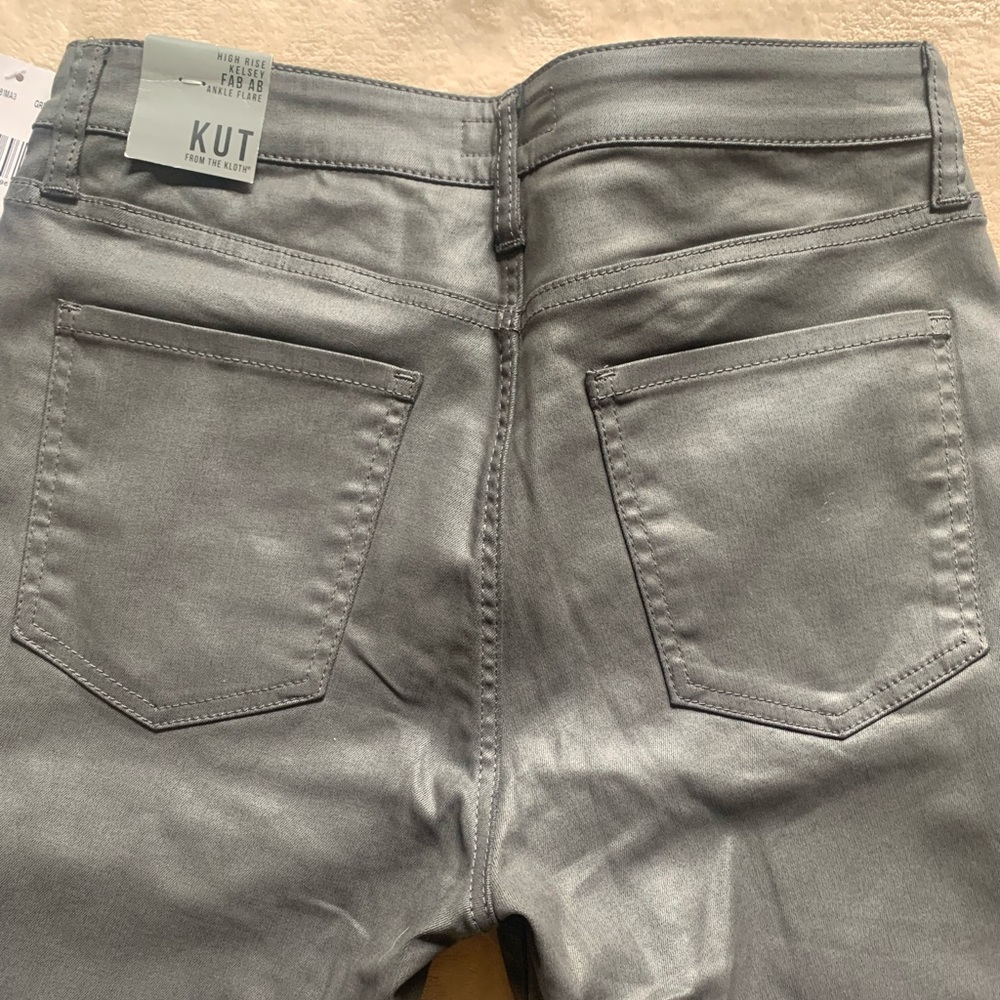 NWT Kut from the Kloth High Rise Kelsey Fab Ab Ankle Flare In coated gray size 8 - Picture 6 of 12